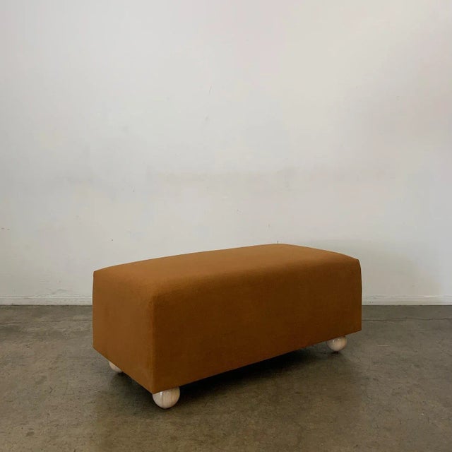 Handcrafted Básico Ottoman by VOP For Sale In Los Angeles - Image 6 of 10