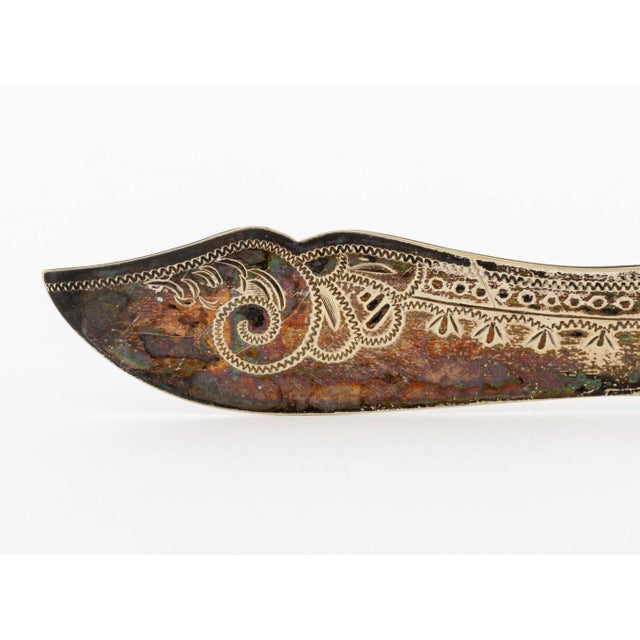 Pair of Victorian Silver Plate and Mother-of-Pearl Fish Knives For Sale - Image 10 of 13