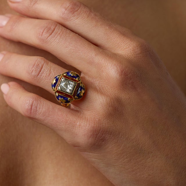 Late 19th Century Late 19th Century Victorian 1.25 Carat Old Mine Cut Diamond 14k Yellow Gold Enamel Ring, Size 8 For Sale - Image 5 of 6