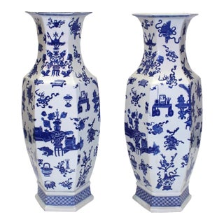 Pair of Late 20th Century Chinesei Art Porcelain Blue and White Hexagonal Vases For Sale
