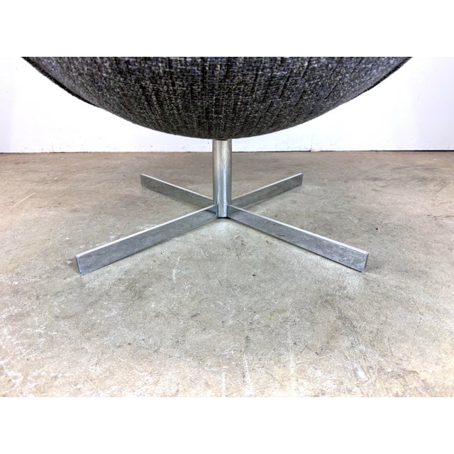 Modern BoConcept Oversized Schelly Swivel Lounge Chair For Sale In New York - Image 6 of 11