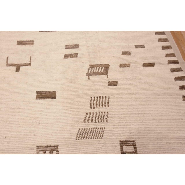 Nazmiyal Collection Large Tibal Geometric Modern Rug For Sale - Image 4 of 9