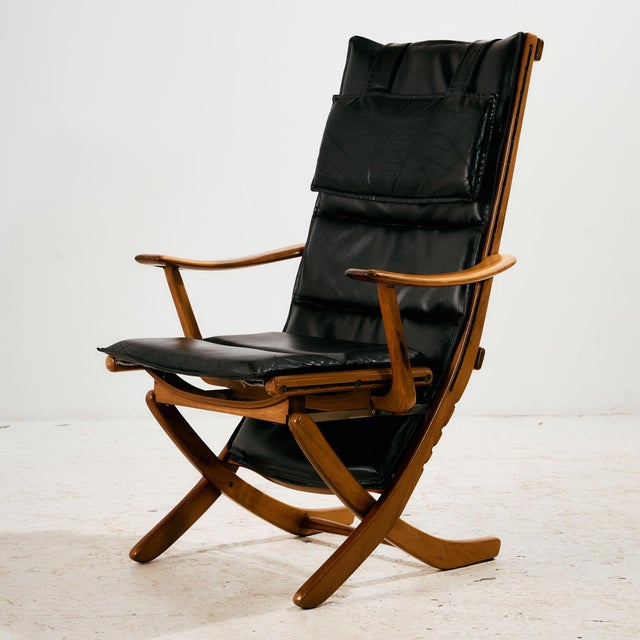Lounge Chair in Beech with Leather Upholstery For Sale - Image 3 of 18