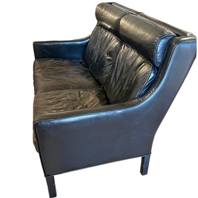 2000 - 2009 Experience the Perfect Blend of Timeless Design and Luxurious Comfort With This Exquisite Black Leather Loveseat From Restoration Hardware. For Sale - Image 5 of 8