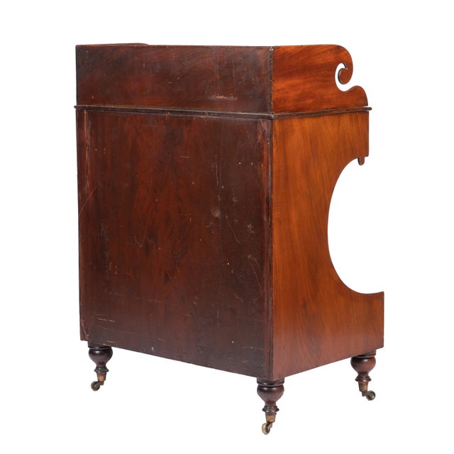 American Neoclassic Mahogany Demilune Dressing Stand on Brass Castors, 1830 For Sale In Chicago - Image 6 of 15