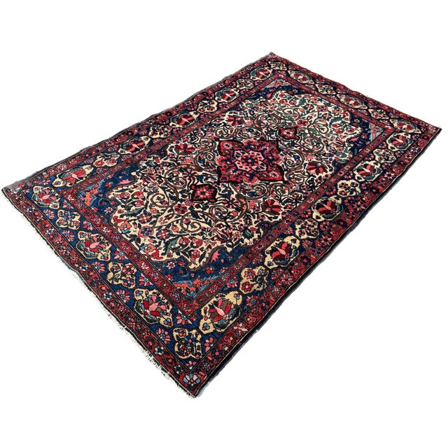 Vintage Bakhtiar Rug in Wool, 1920s For Sale - Image 3 of 18
