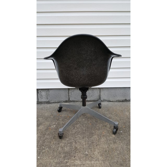 Herman miller rolling chair clearance