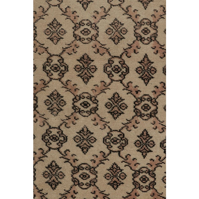 Traditional Vintage Turkish Runner, Brown With All-Over Geometric Patterns – Rug & Kilim For Sale - Image 3 of 8