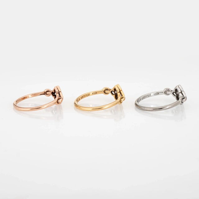 Modern Set of 3 Cartier Hindu Diamond Rings EU 45 US 3 1/4 Estate 18k Gold Flower Band size 3.75 For Sale - Image 3 of 6