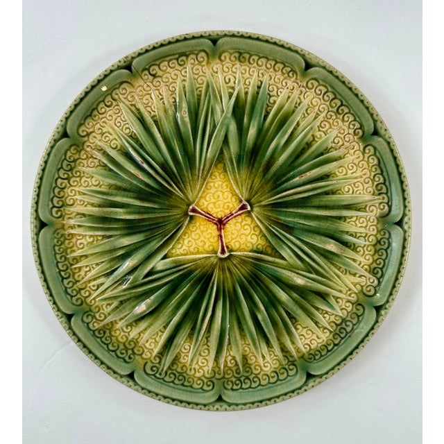 Shabby Chic 1880's French Sarreguemines Palm Leaf Majolica Plate For Sale - Image 3 of 3