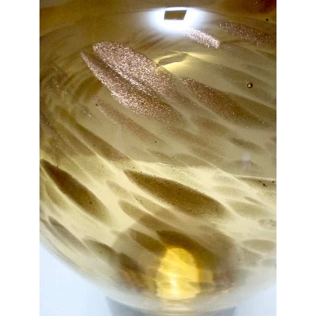 Straw Colored Murano Glass Vase with Aventurine attributed to Fratelli Toso, 1960s For Sale - Image 11 of 12