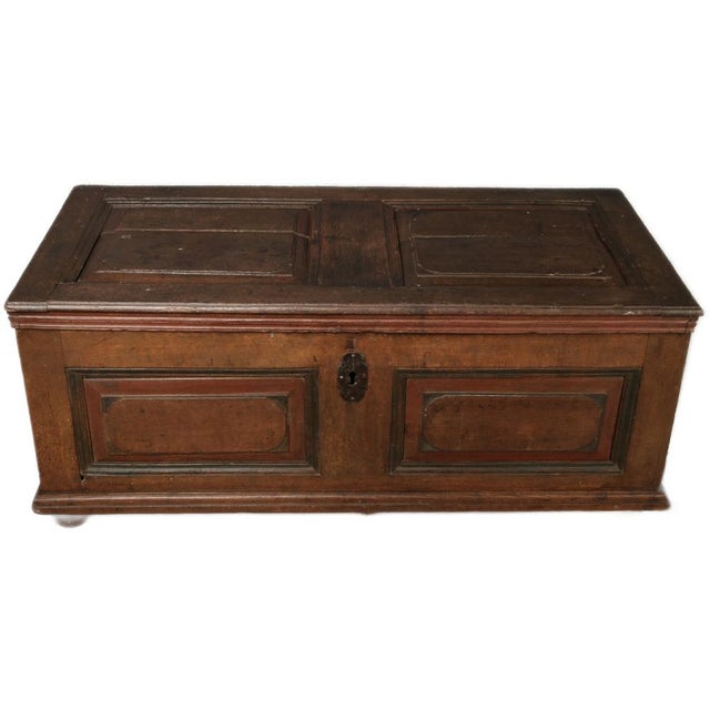 Antique Baroque Chest in Oak, 1750, in Good conditions. Designed before 1890
