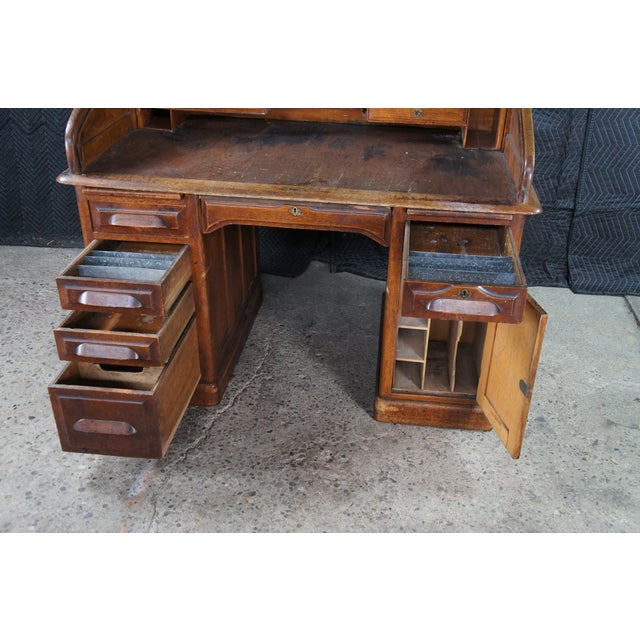 Antique Victorian American Oak S Curve Tambour Roll Top Executive Office Desk For Sale - Image 10 of 15