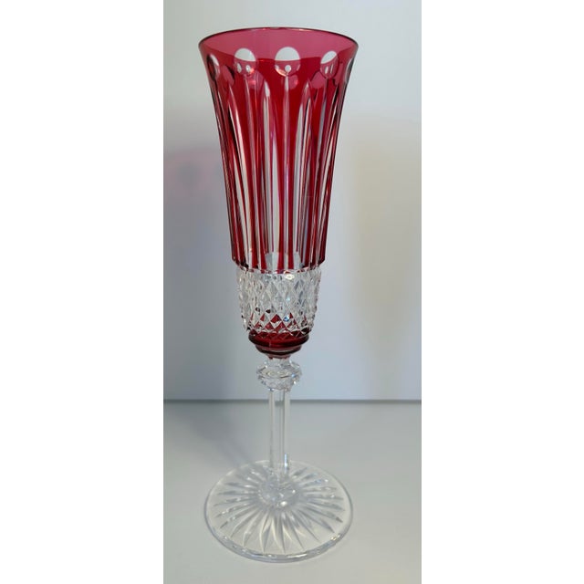 Saint-Louis 1990s Saint-Louis “Tommy” Ruby Cut-to-Clear Crystal Champagne Flutes - Set of 15 For Sale - Image 4 of 16