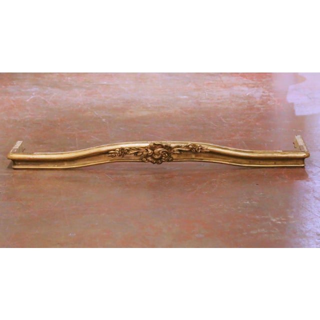 19th Century French Louis XV Carved Giltwood Canapé De Lit Crest For Sale - Image 4 of 9