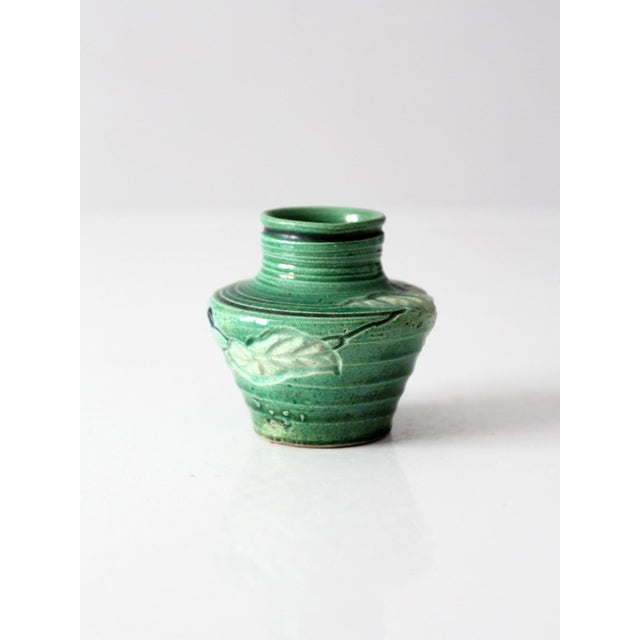 1930s Vintage Green Art Pottery Bud Vase For Sale - Image 5 of 9