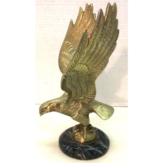 Brass Vintage Cast Brass Eagle With Spanned Wings in Flight – Round Marble Base For Sale - Image 8 of 16