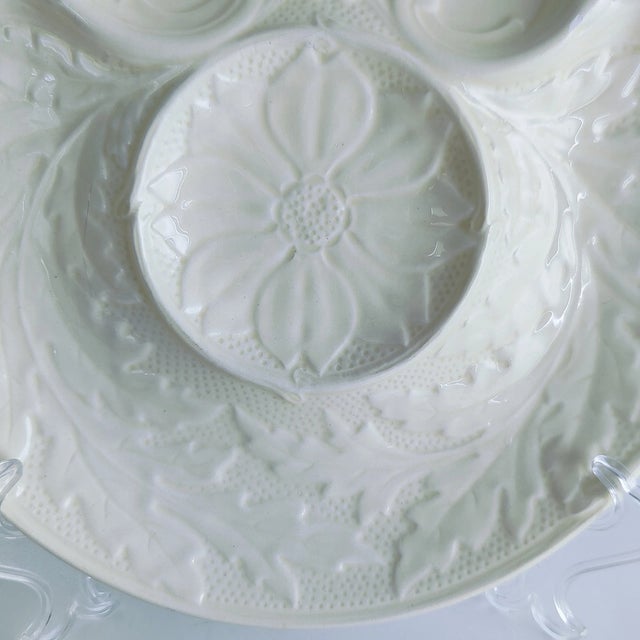 Gien Vintage Mid-Century Modern French Gien Majolica Cream Artichoke/Oyster Plates - Set of 3 For Sale - Image 4 of 4