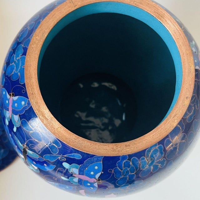 Blue Vintage Cloisonné Enamel Butterfly & Floral Ginger Jar With Lid For Sale - Image 8 of 9
