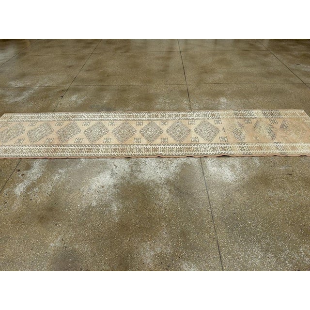 Galerie Shabab Collection Mid-20th Century Turkish Anatolian Runner For Sale In New York - Image 6 of 10