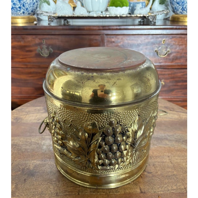 English Early to Mid Twentieth Century English Hammered Brass 10 Inch Planter With Grape and Leaf Design, Made in England For Sale - Image 3 of 8