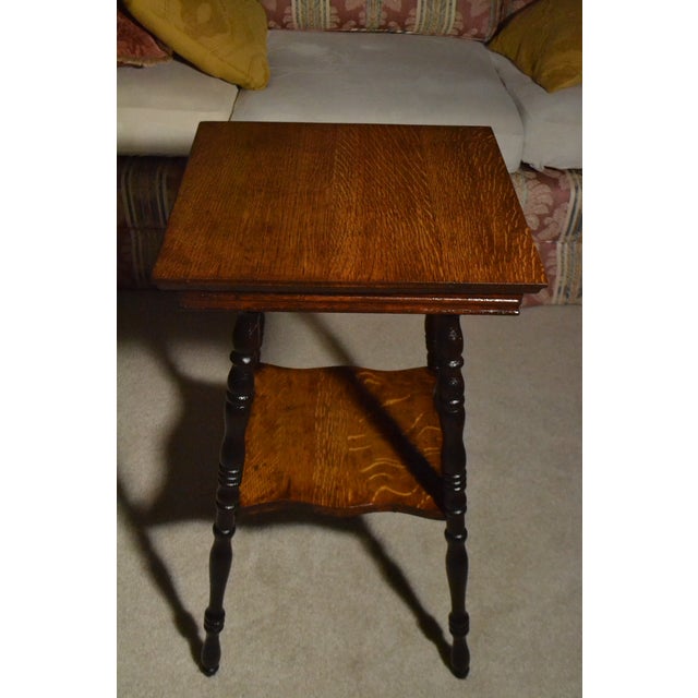Victorian Antique Conrey Birely Tiger Oak Vic Parlor Table Spool Legs Side End Stand 1890s For Sale - Image 3 of 8