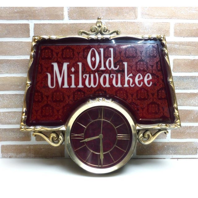 Mid-Century Modern Milwaikee Beer Sign with Clock, USA, 1970 For Sale - Image 3 of 3