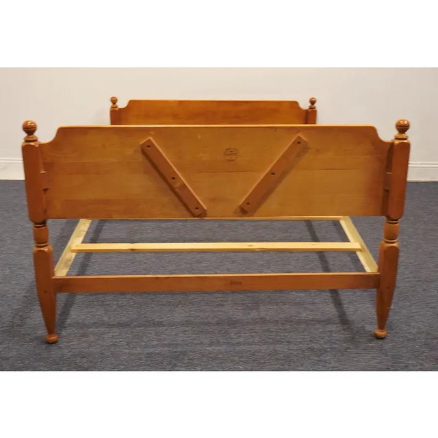 Ballman Cummings Solid Maple Early American Colonial Style Full Size Bed For Sale In Kansas City - Image 6 of 9