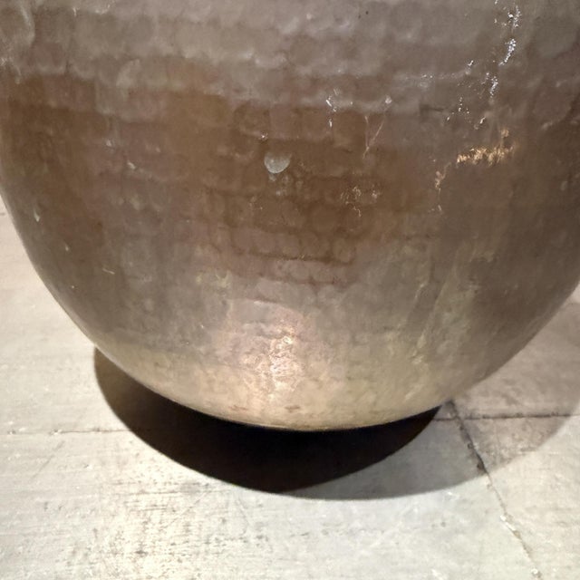 1960s Vintage Hammered Brass or Copper Planter/Jardiniere Hong Kong For Sale - Image 5 of 11