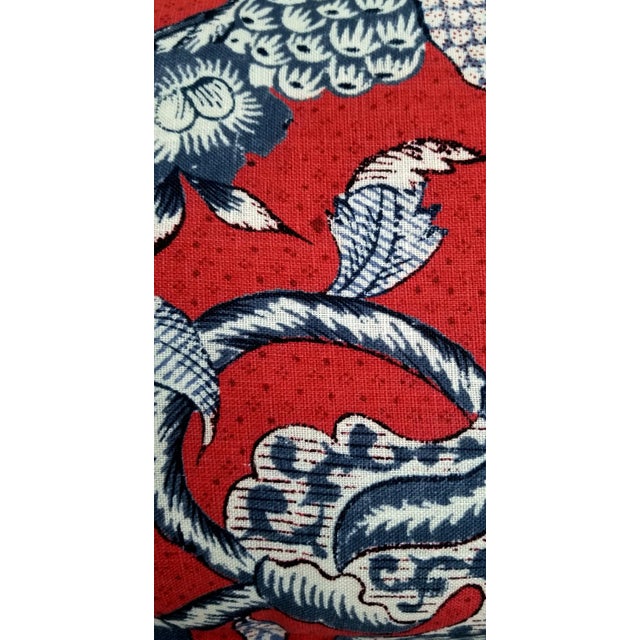 Textile Custom Thibaut Westmont Red, White and Blue Floral Linen Throw Pillow For Sale - Image 7 of 8