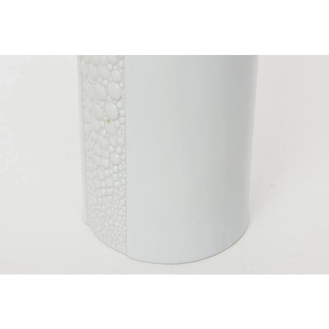 Vintage Signed White Ceramic Vase With Textural Pebbled Design For Sale In Miami - Image 6 of 11