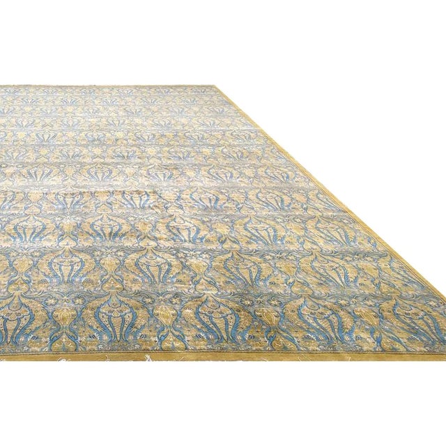 Exact Size: 12'2" x 17'2" Color: Gold Age: New (It's made in the 1990s and never been used) Materials: Wool Construction:...