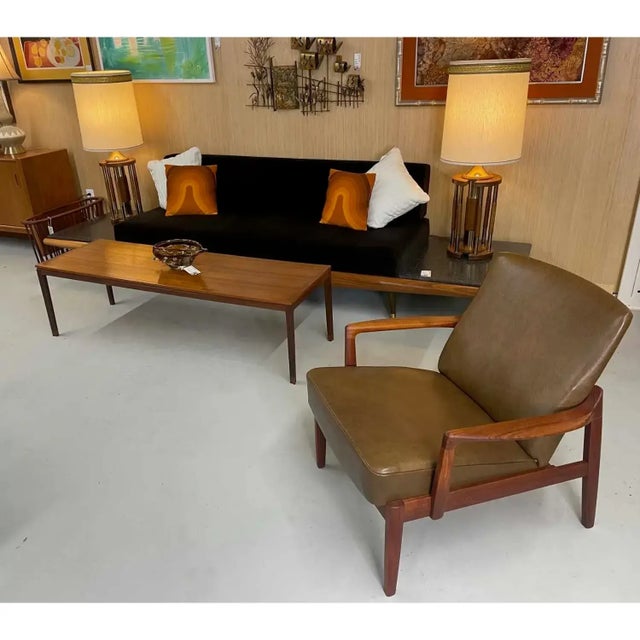 Vintage 1970s jumbo table lamps with architectural rotunda design. The cylindrical lamps feature an array of gold colored...