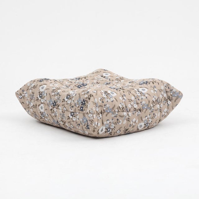 Togo Pouf and 2-Seater Sofa in Pattern by Michel Ducaroy for Ligne Roset, Set of 2 For Sale - Image 10 of 15