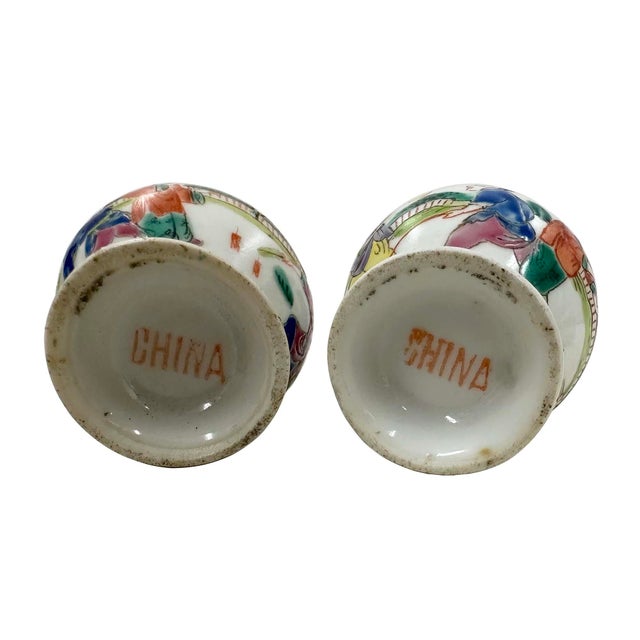 Early 20th Century Chinese Hand Painted Porcelain Ginger Jar - A Pair For Sale - Image 12 of 12