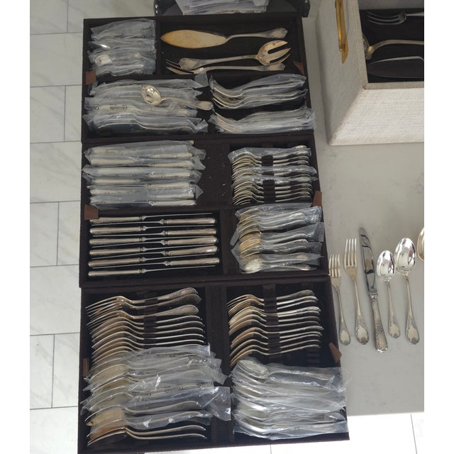 Mid-Century Modern Christofle Marly 108-Piece Silverplate Flatware Set W/ Original Chest – Many Pieces Unused For Sale - Image 3 of 7