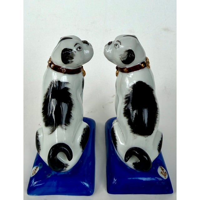 Chelsea Porcelain Pair of Porcelain Pug Dog Figurines on Cobalt Blue Bases, Late 19th Century For Sale - Image 4 of 18