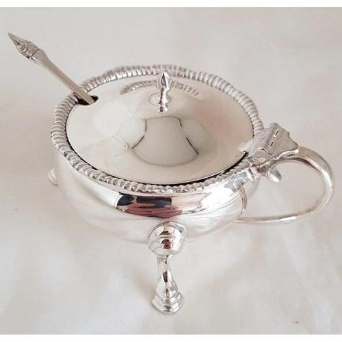 Sterling Silver Mustard Pot and Spoon from Edward Barnard & Sons, London, 1960, Set of 2 For Sale - Image 16 of 18