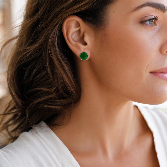 Late 20th-Century 20k Jadeite Studs With 14k Posts, Pair For Sale - Image 4 of 4