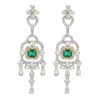 Art Deco Emerald and Diamond Chandelier Earrings in 14k Gold - 2 Pieces For Sale