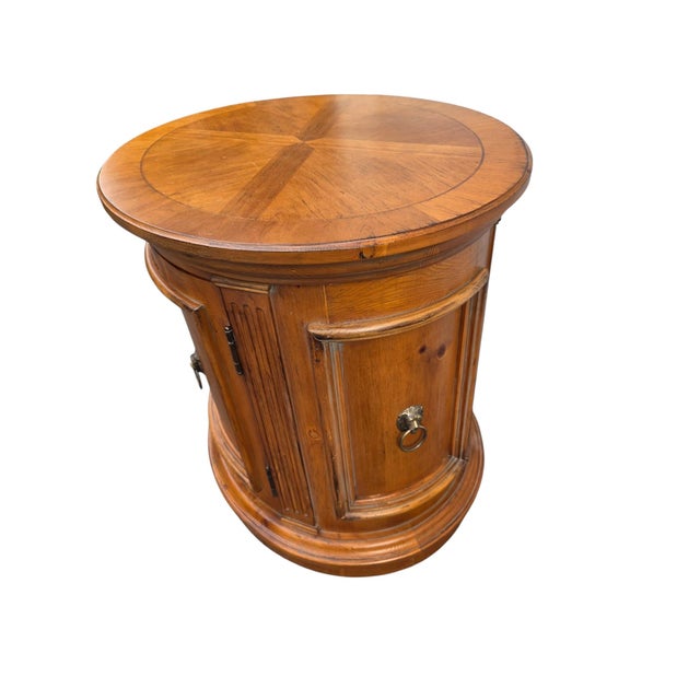Vintage Ethan Allen Tuscan Knotty Pine Drum End Table Side Cabinet Lion Head Pull For Sale - Image 10 of 18