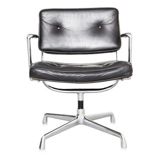 ES102 Intermediate Desk Chair by Ray & Charles Eames for Herman Miller, 1970s For Sale