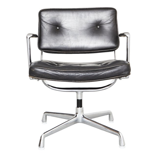 ES102 Intermediate Desk Chair by Ray & Charles Eames for Herman Miller, 1970s For Sale