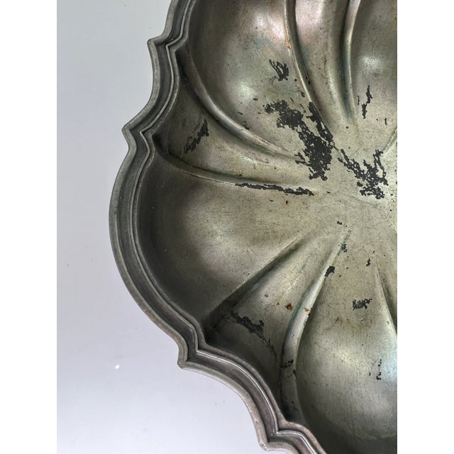 Mid Century Modern Rose International Etain French Pewter Scalloped Lobed Metal Bowl, France For Sale - Image 11 of 13