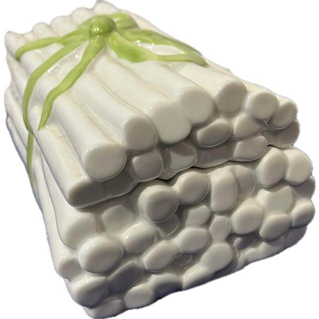 Italian Vintage Portuguese Porcelain Asparagus Box, Vista Alegre for Mottahedeh For Sale - Image 3 of 7