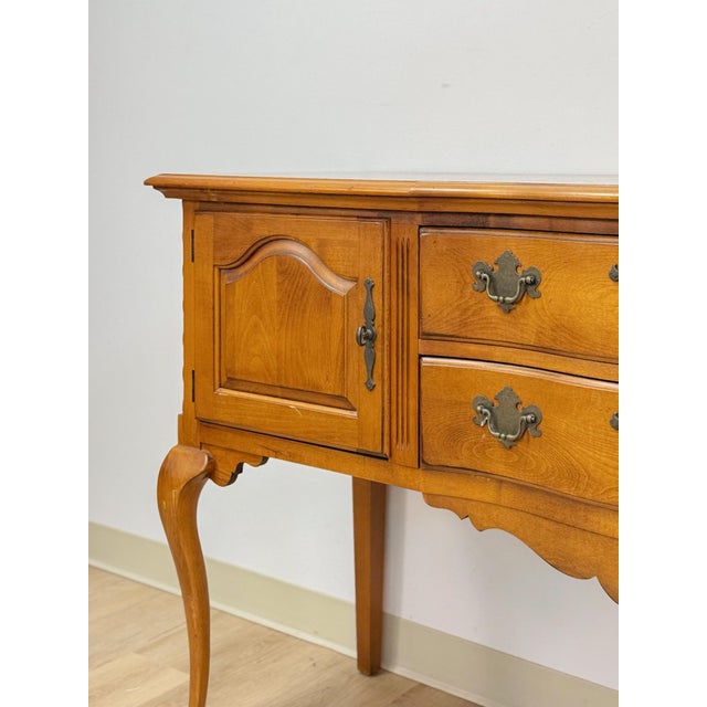 Vintage Buffet Pennsylvania House Walnut Traditional Sideboard Server Dovetail For Sale - Image 10 of 16