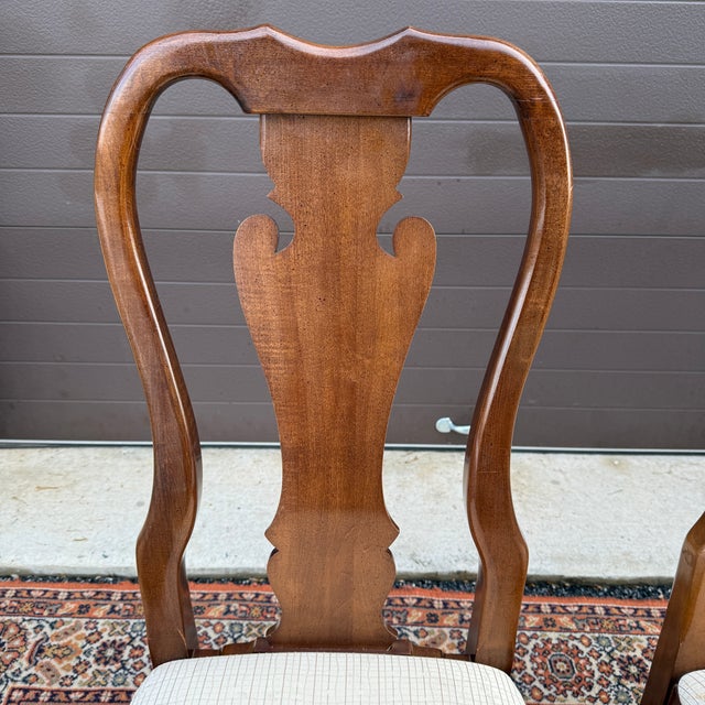 Thomasville Vintage Thomasville Winston Court Collection Queen Anne Solid Cherry Dining Chairs - A Pair (B) For Sale - Image 4 of 15
