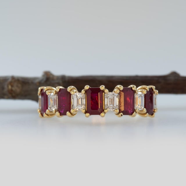 2020s Ruby and Natural Diamond Band Ring – Stylish and Trending Fine Jewelry for Women, Size 6.75 For Sale - Image 5 of 9