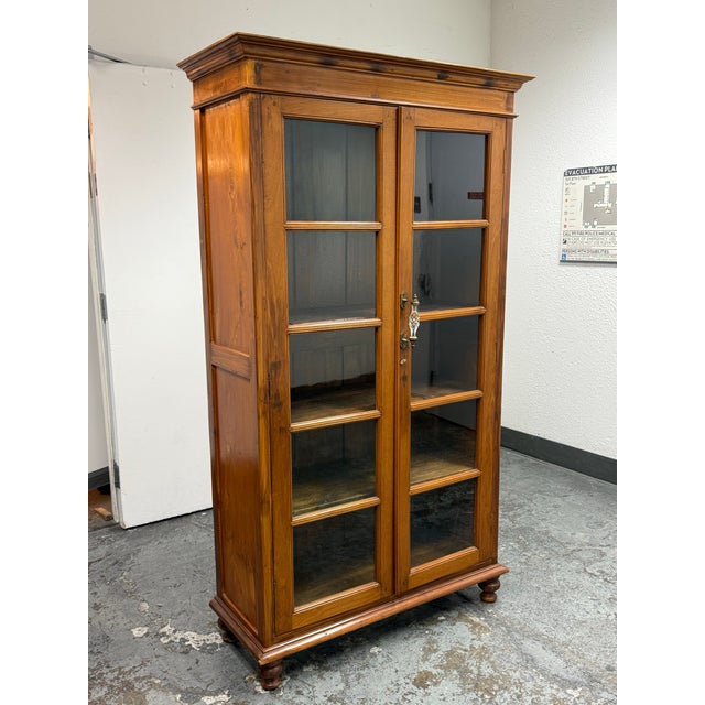 Display Wood + Glass Cabinet, Vintage For Sale - Image 4 of 12