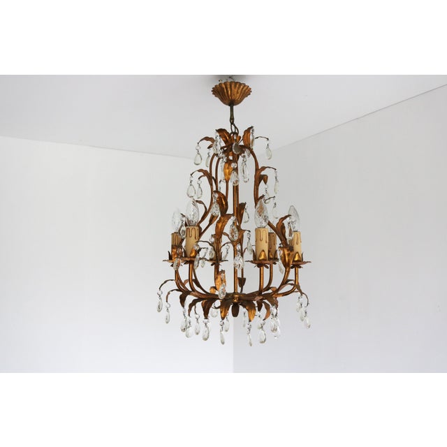 1950s Italian Hollywood Regency Gold Leaf Tôle Chandelier with Crystals, 1950s For Sale - Image 5 of 11
